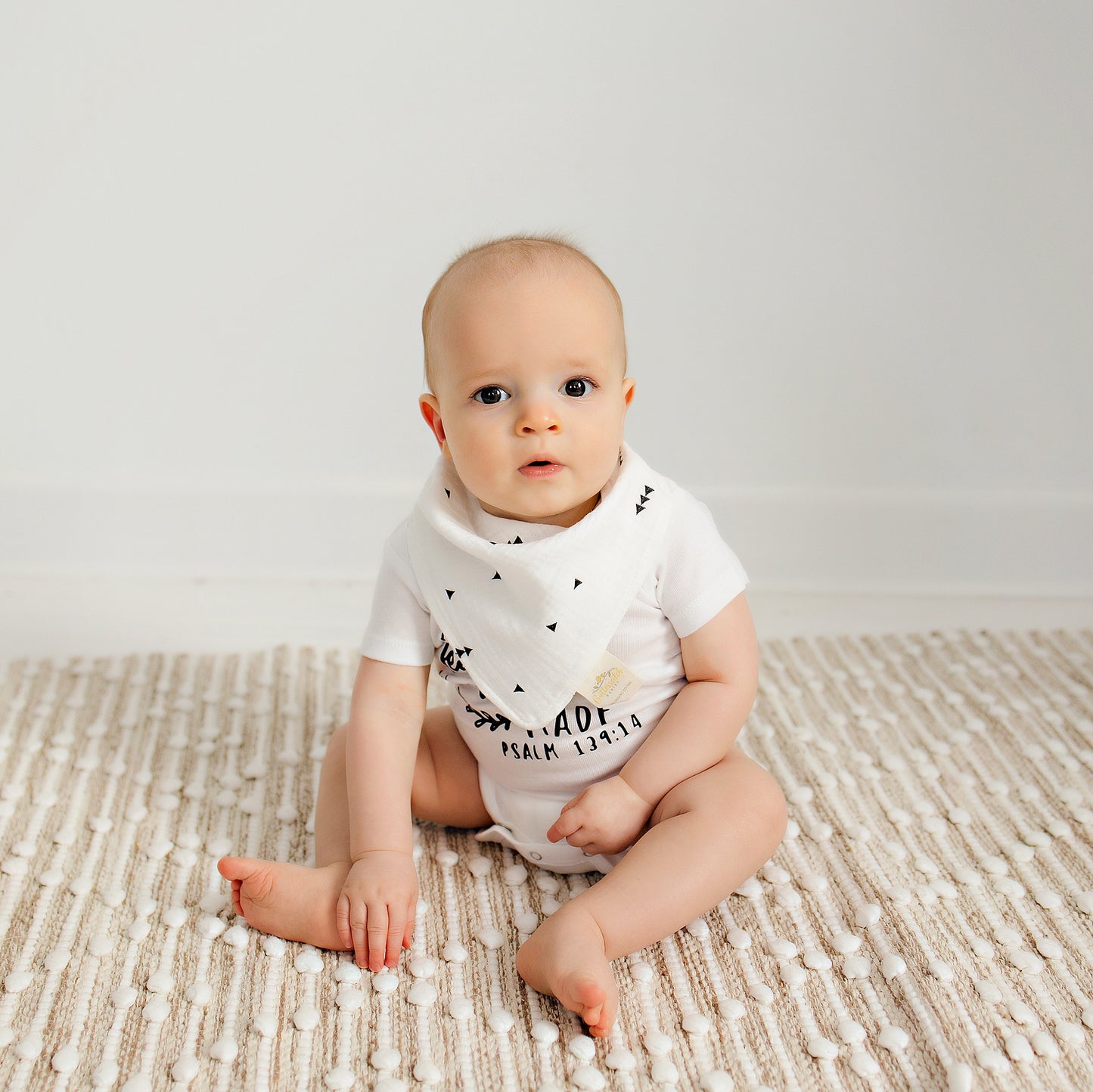 Organic Cotton White Arrow Bandana Bib